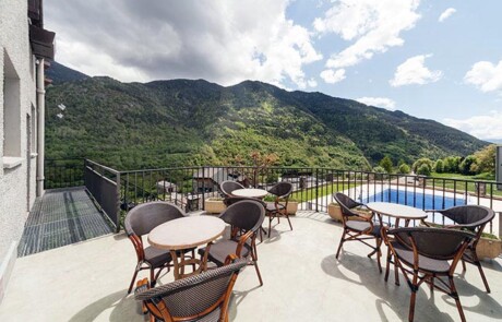 terraza Hotel baño microcemento